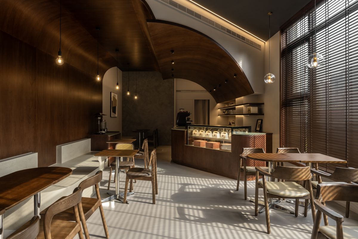 砌貳設計；日福；咖啡廳；商空設計；室內設計